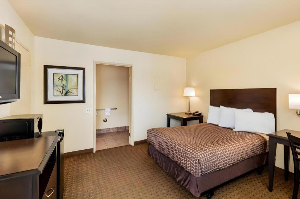 Lemon Heights Inn Tustin Ngoại thất bức ảnh