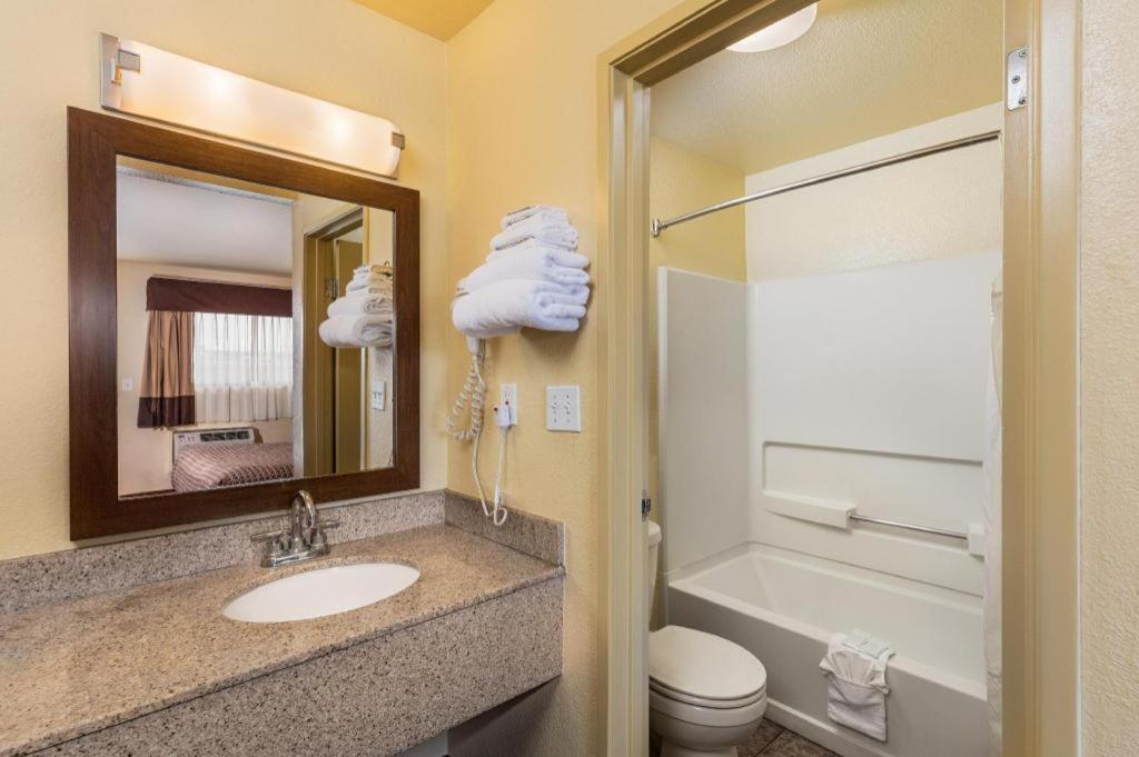 Lemon Heights Inn Tustin Ngoại thất bức ảnh