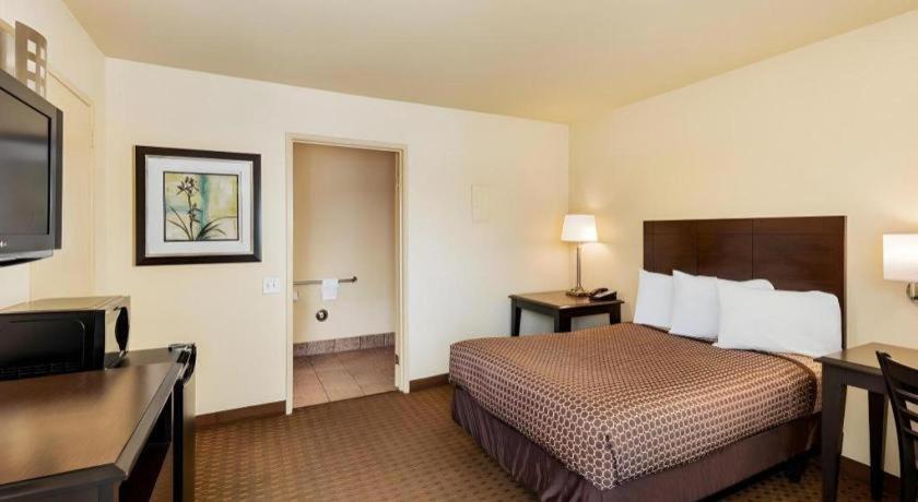 Lemon Heights Inn Tustin Ngoại thất bức ảnh