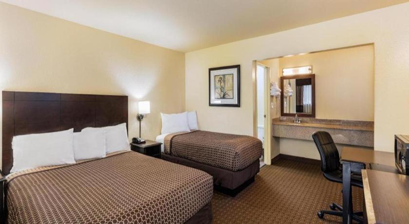 Lemon Heights Inn Tustin Ngoại thất bức ảnh